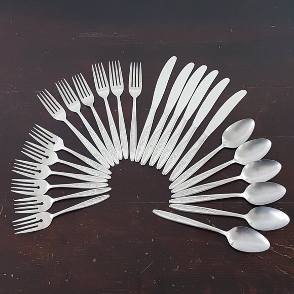 24pc Towne Hall TH1 Rosebuds Stainless Korea Cutlery Set for 6 - Picture 7 of 10